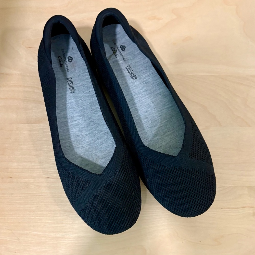 Cloudsteppers by Clarks Carly Wish Black Knit Ballet Flats